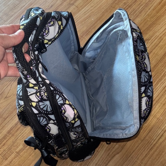 Vera Bradley “Plaza Medallion” Grand XL Backpack - Picture 7 of 16
